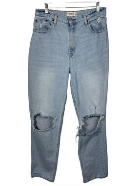 Abercrombie & Fitch The 90s Straight Ultra High Rise Distressed Light Wash Jeans